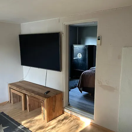 Kodikas Rantatalo Oravin Kanavan Varrella *