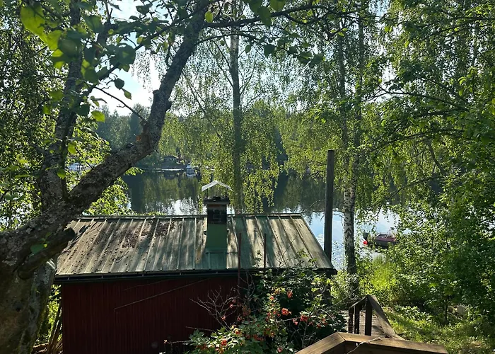 Kodikas Rantatalo Oravin Kanavan Varrella Tatil Evi *